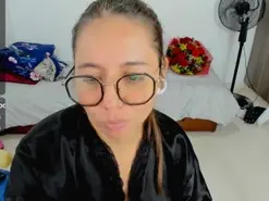 Amateur Live Sex Cam of isa_loves_cum