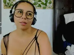 Amateur Adult Webcam of isa_loves_cum