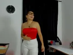 Amateur Sex Chat of isa_loves_cum