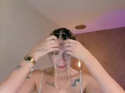 Amateur Nude Webcam of NiaHolland