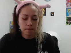 Amateur Live Porn of HotMommyMia