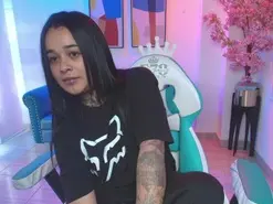 Amateur Adult Webcam of Black_roseee