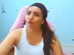 Amateur Nude Webcam of moons_ivy