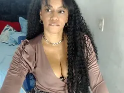 Amateur Free Live Porn of yely_xxx