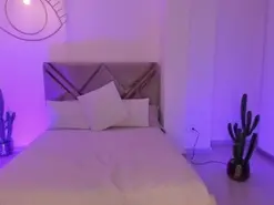 Amateur Watch Live Sex Cams of LizzHamilton