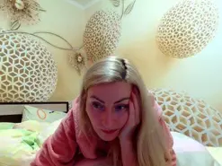 Amateur Live Sex Cam of Yourrealgirl