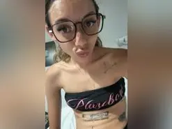 Amateur Live Sex of Valenh25_xx