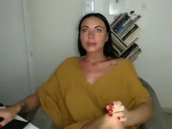 Amateur Live Sex Cam of Carlalicious