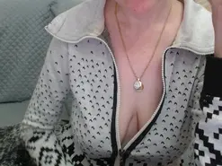 Amateur Live Sex Cam of angel_girl