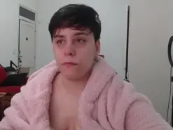 Amateur Nude Webcam of almondonwheels