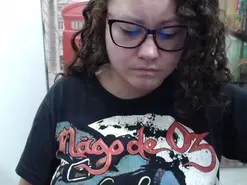 Amateur Nude Webcam of Curly_greeneyed