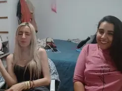 Amateur Watch Live Sex Cams of Ursumi