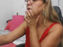 Amateur Live Porn of yeslluisa3072