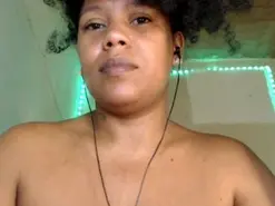 Amateur Nude Webcam of cherry_cleou