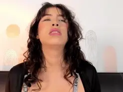 Brunette milf cams