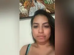 Amateur Live Sex Cam of aliciajohnson