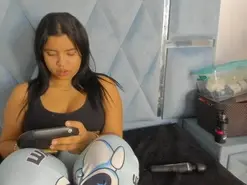 Amateur Nude Webcam of Lucy_asm