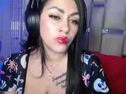 Amateur Adult Video Chat of chelaqueen_