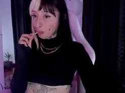 Amateur Nude Webcam of HollyHudson