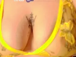 Amateur Nude Webcam of VictoriaGuevara