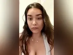 Amateur Live Sex Cam of Juliayjennifer