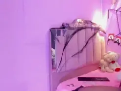 Amateur Nude Webcam of LoveQueen2