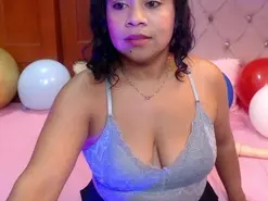 Amateur Live Porn of amber_rousse