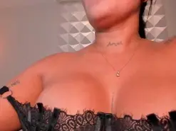 Amateur Sex Cam of DeniseFord