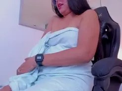 Amateur Adult Webcam of lucy_blue28