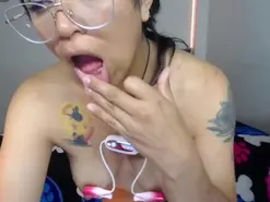 Amateur Live Sex Cam of pinky_violeta