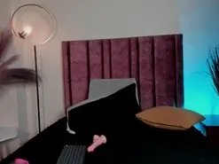 Amateur Adult Webcam of TinnaMoon