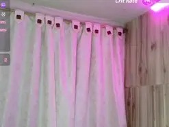 Amateur Live Sex Cam of Skinny_Yizz