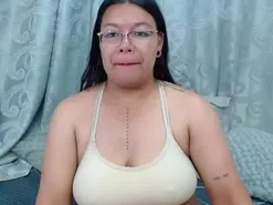 Amateur Adult Webcam of Mestiza_Bones