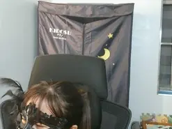 Smalltits milf cams