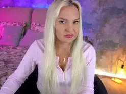 Amateur Live Sex of MissyMartinezz