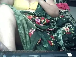 Amateur Sex Cam of indianbhabi40