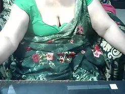 Amateur Live Sex of indianbhabi40