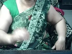 Amateur Live Porn of indianbhabi40