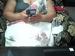 Amateur Live Sex of indianbhabi40