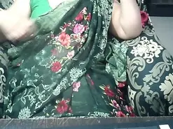 Amateur Watch Live Sex Cams of indianbhabi40