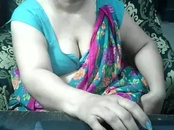 Amateur Sex Cam of indianbhabi40