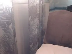 Amateur Live Sex Cam of Crisyx
