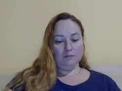 Amateur Nude Webcam of zara_red