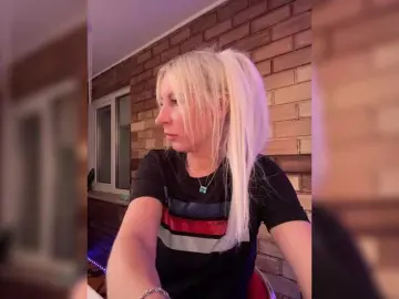 Handjob milf cams