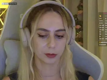 Bongacams Watch Live Sex Cams of -Light-Fury-