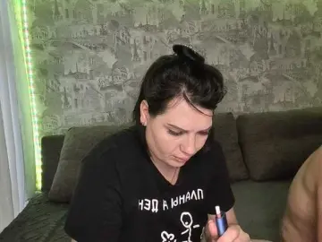 Bongacams Watch Live Sex Cams of Sladkay-Parochka35