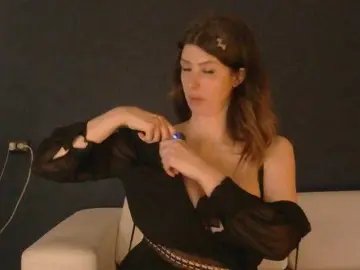 Bongacams Watch Live Sex Cams of RoxySkyBlue