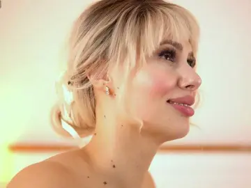 Bongacams Live Porn of AdelineKing