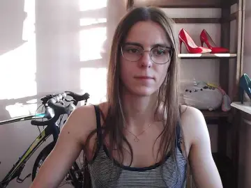 Bongacams Watch Live Sex Cams of MegiKiss