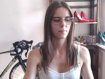 Bongacams Watch Live Sex Cams of MegiKiss